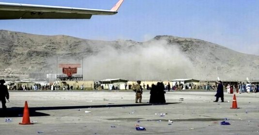 Afghanistan Kabul Airport Blast : सीरियल ब्लास्ट से दहला काबुल एयरपोर्ट, तीन धमाकों में 13 अमेरिकी मरीन कमांडो समेत 103 की मौत, आइएस ने ली हमले की जिम्मेदारी
